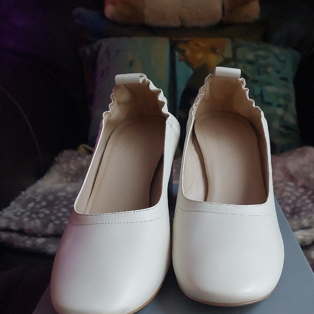 Elegant Cream Everlane Women's Shoes